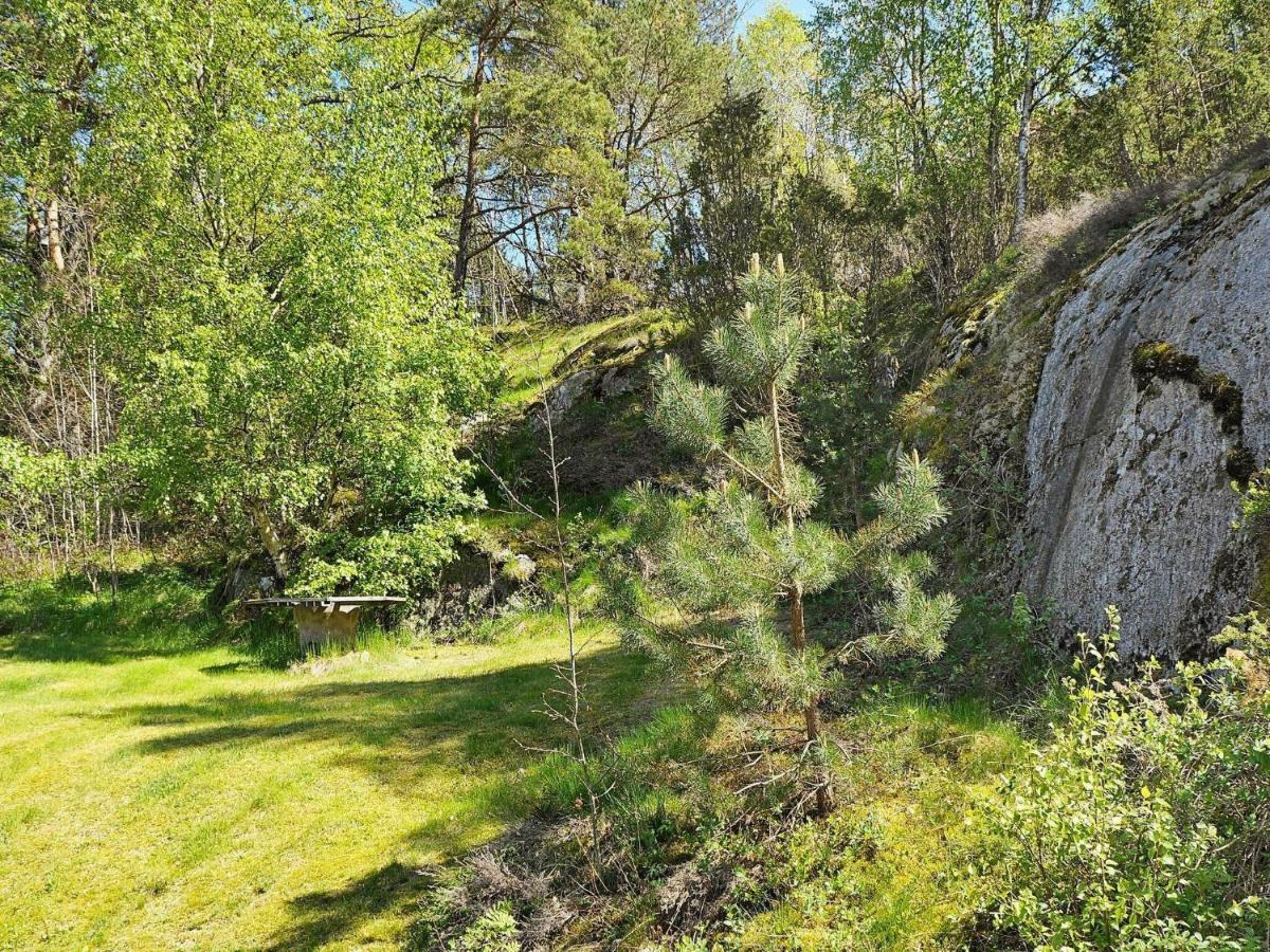 4 Person Holiday Home In Hen N Noesund Exterior photo